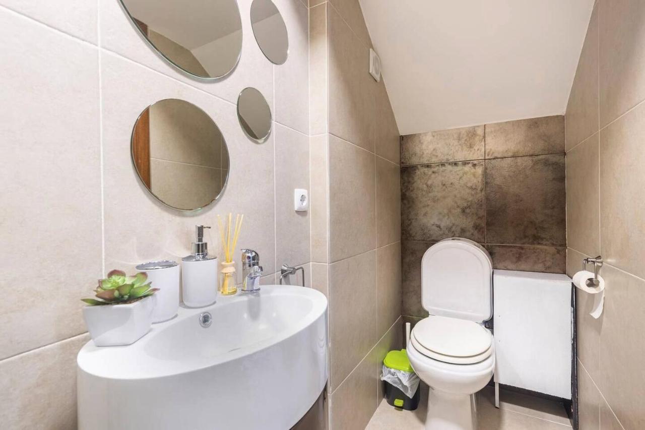 Modern Private Suite With Balcony & Bathroom - King And Queen Beds Vila Nova de Gaia Exterior foto